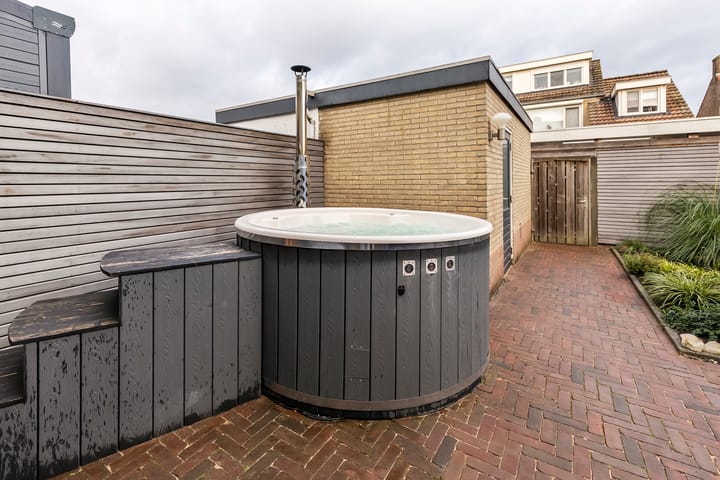 Photo 16 of Juliana van Stolbergstraat 99