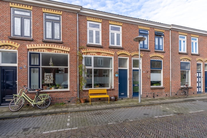 Bekijk foto 1 van Jasmijnstraat 31