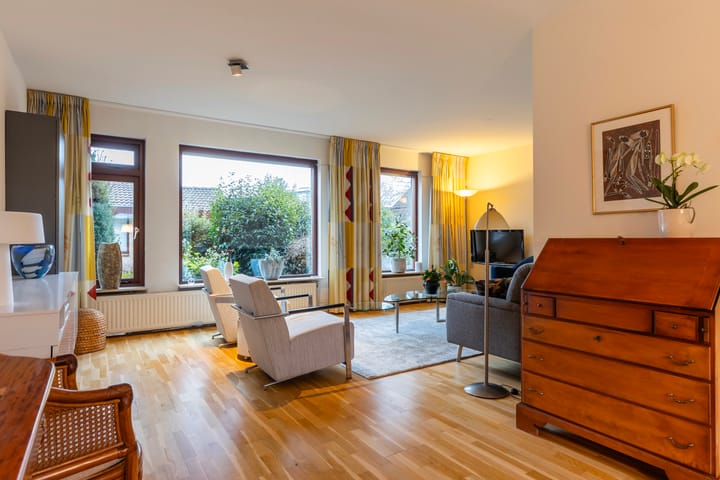 Photo 2 of Maria Stuartstraat 36