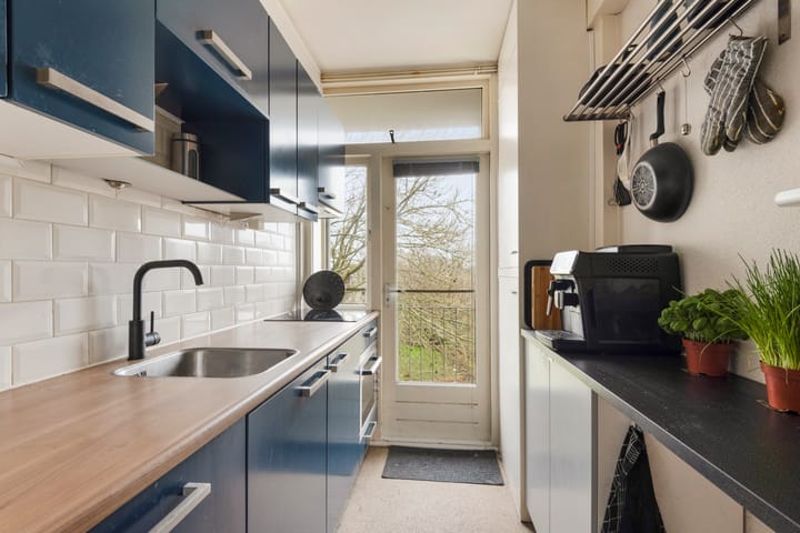 Photo 7 of Delftlaan 315-IV