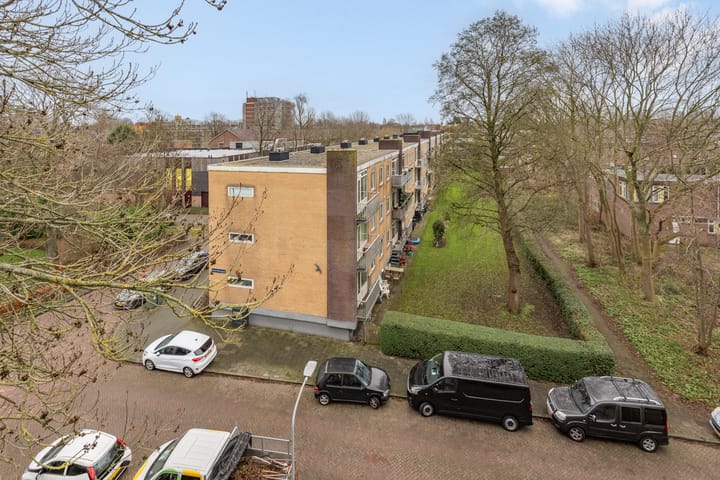 Photo 9 of Delftlaan 315-IV