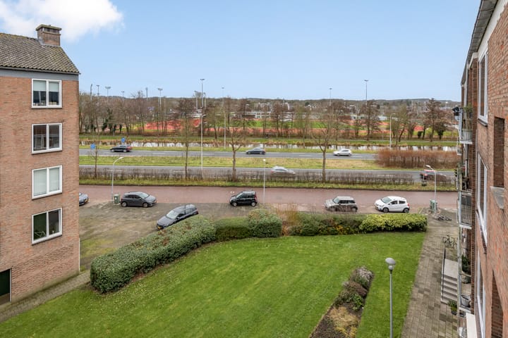 Photo 13 of Delftlaan 315-IV