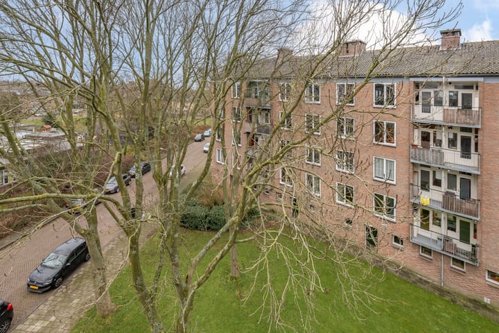 Photo 15 of Delftlaan 315-IV