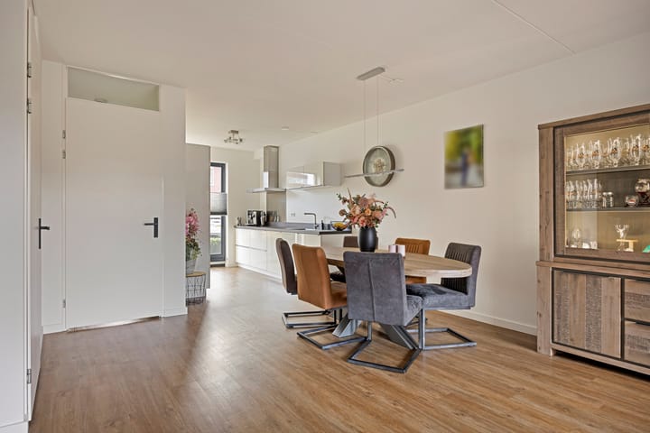 Foto 13 van Meerval 51