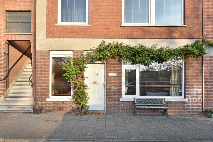 View photo 27 of Loosduinseweg 1137