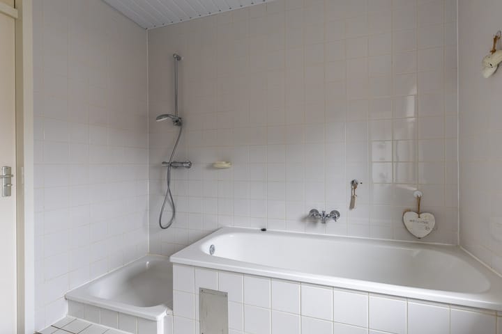 Foto 13 van Middelweg 56