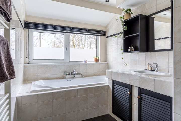 Foto 32 van Nijewei 82