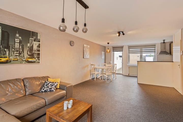 Foto 4 van Aartshertogenstraat 10