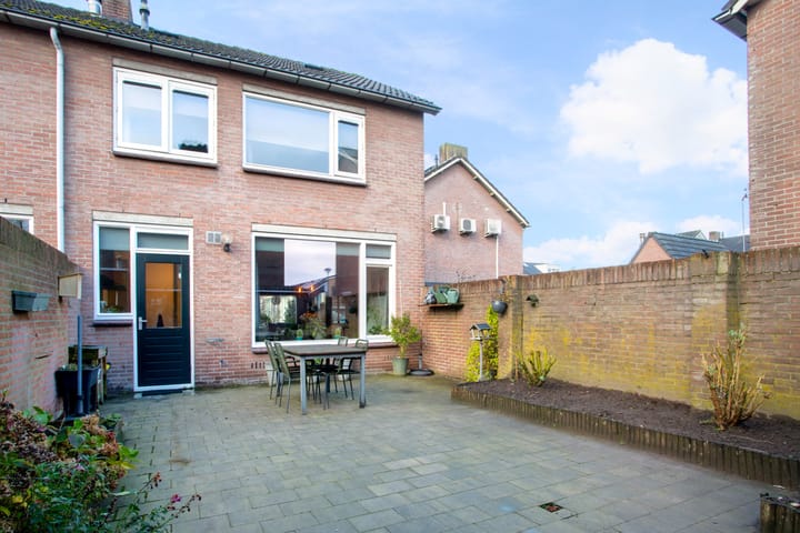 Foto 2 van den Deel 9