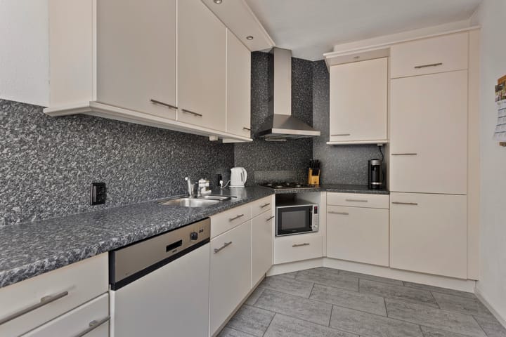 Foto 11 van Staringstraat 356