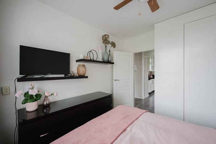 Photo 15 of Lobeliastraat 43-B