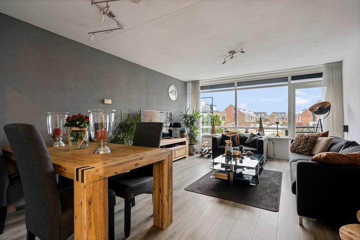 Photo 6 of Van Aremberglaan 18