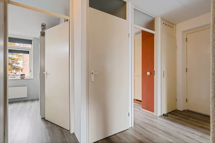 Photo 22 of Van Aremberglaan 18