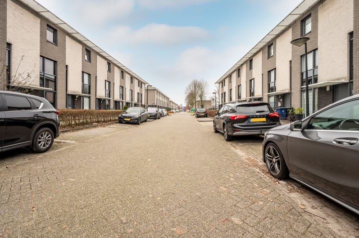 Foto 44 van Azorenweg 77