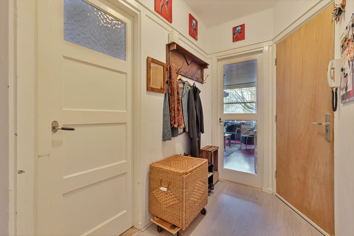 Photo 3 of Van Walbeeckstraat 2-1