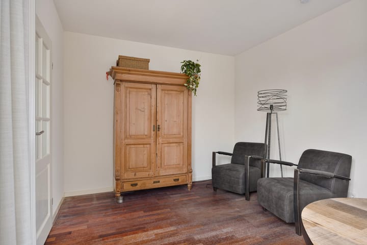 Foto 13 van Wethouder Bruensstraat 17