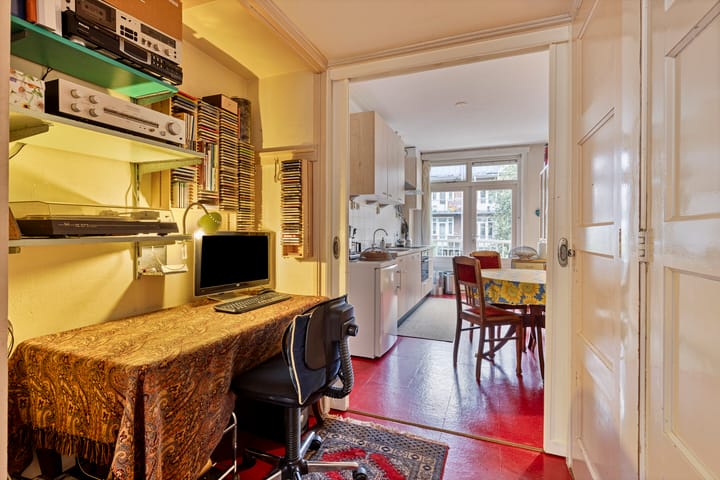 Photo 10 of Van Walbeeckstraat 2-1