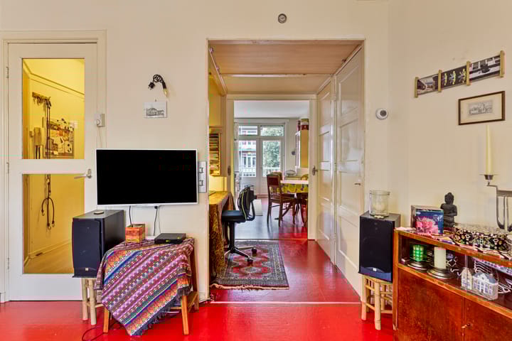 Photo 9 of Van Walbeeckstraat 2-1