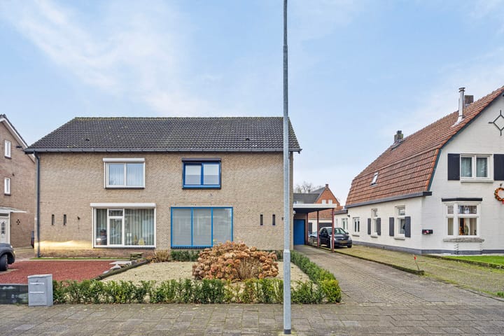 Foto 40 van Wethouder Bruensstraat 17