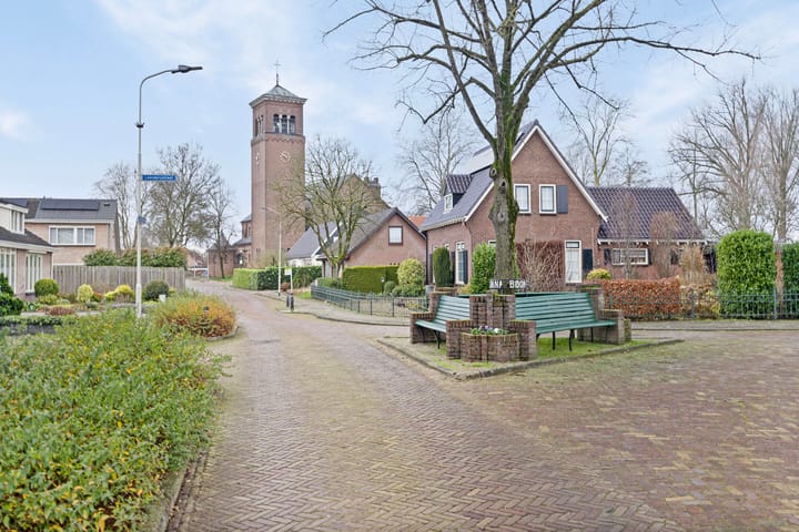 Foto 41 van Wethouder Bruensstraat 17