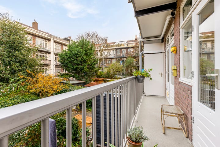 Photo 24 of Van Walbeeckstraat 2-1