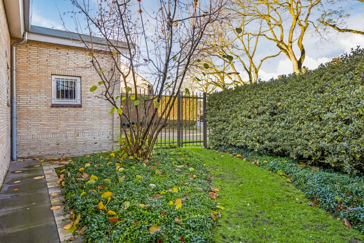 Foto 30 van van Leeuwenhoeklaan 12