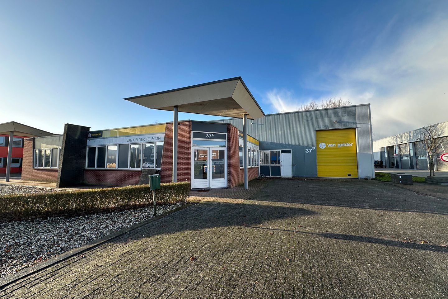 Bekijk foto 1 van Businesspark Friesland-West 37-A