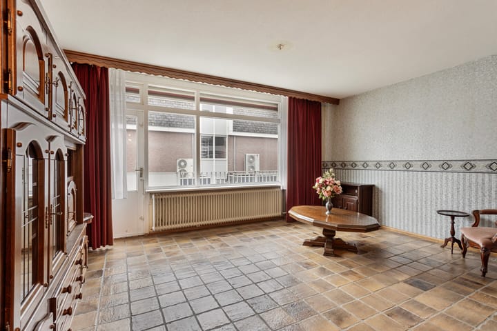 Foto 12 van Looiersplein 13