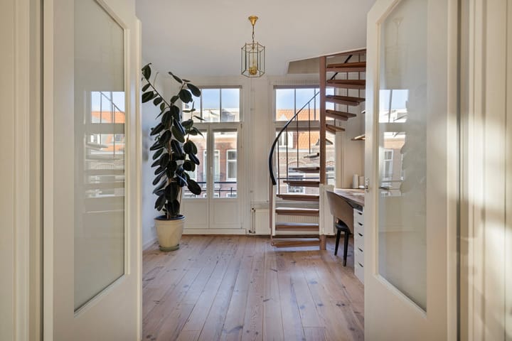 Foto 15 van Joan Melchior Kemperstraat 45-3