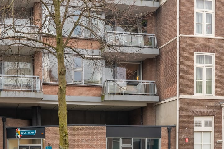 Bekijk foto 4 van Biltstraat 351