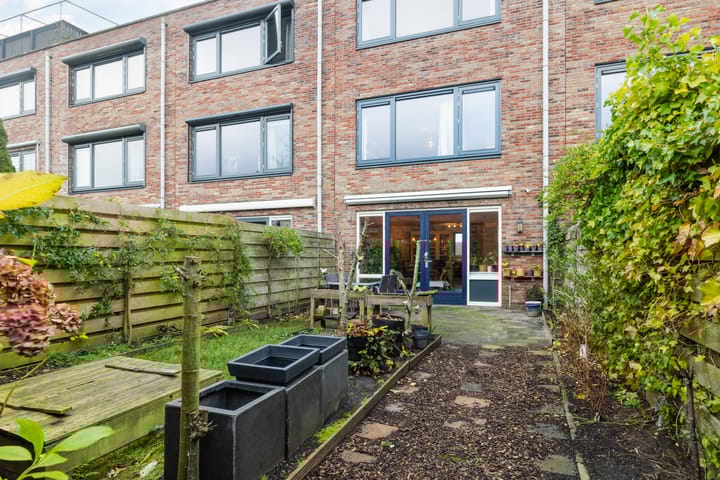 Foto 3 van Van Ostadestraat 8