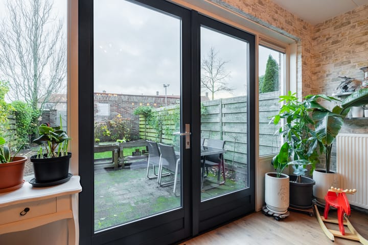 Foto 9 van Van Ostadestraat 8