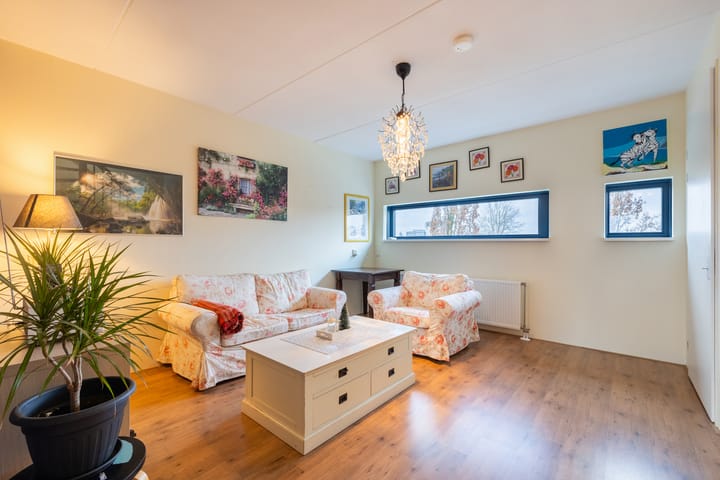 Foto 28 van Van Ostadestraat 8