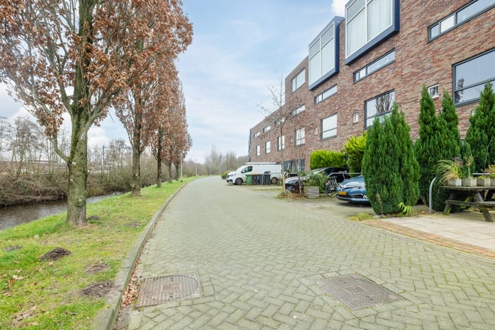 Foto 43 van Van Ostadestraat 8