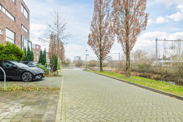 Foto 44 van Van Ostadestraat 8