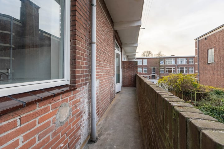 View photo 15 of Beatrijsstraat 77