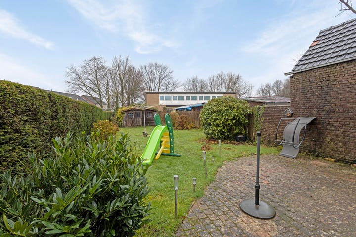 Foto 28 van Leon Biessenstraat 43