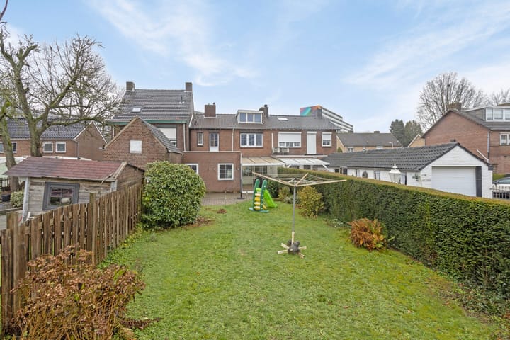 Foto 33 van Leon Biessenstraat 43