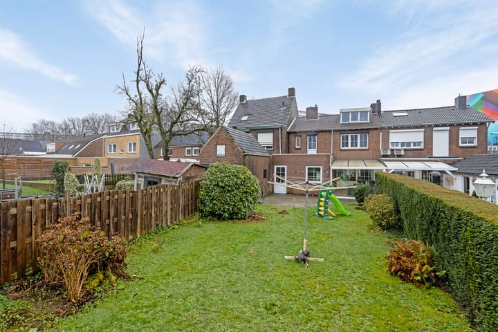 Foto 34 van Leon Biessenstraat 43