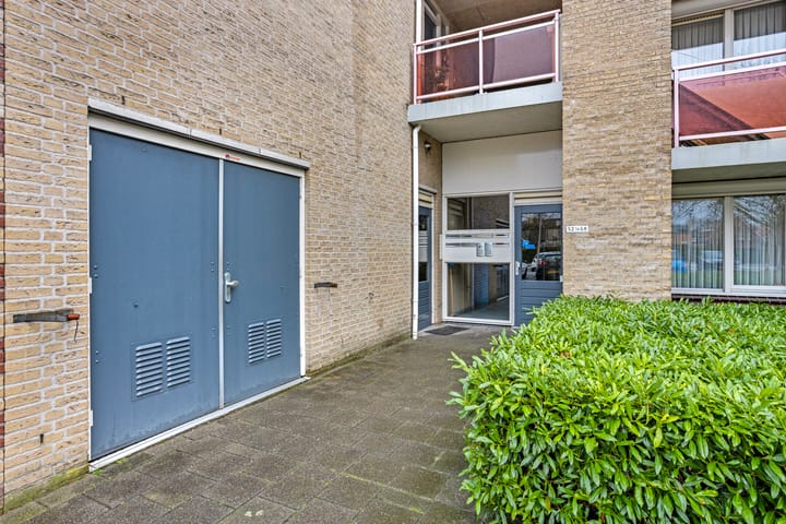 Foto 24 van Hugo de Grootstraat 64