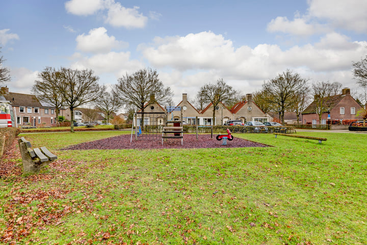 Bekijk foto 31 van Lodewijk van Deysseldreef 36