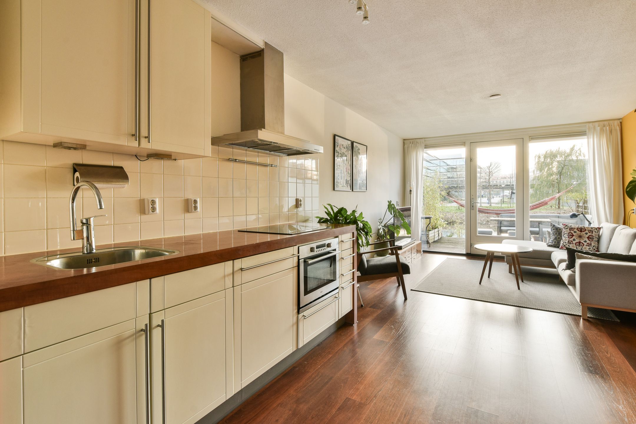 Foto 6 van Frissenstein 4