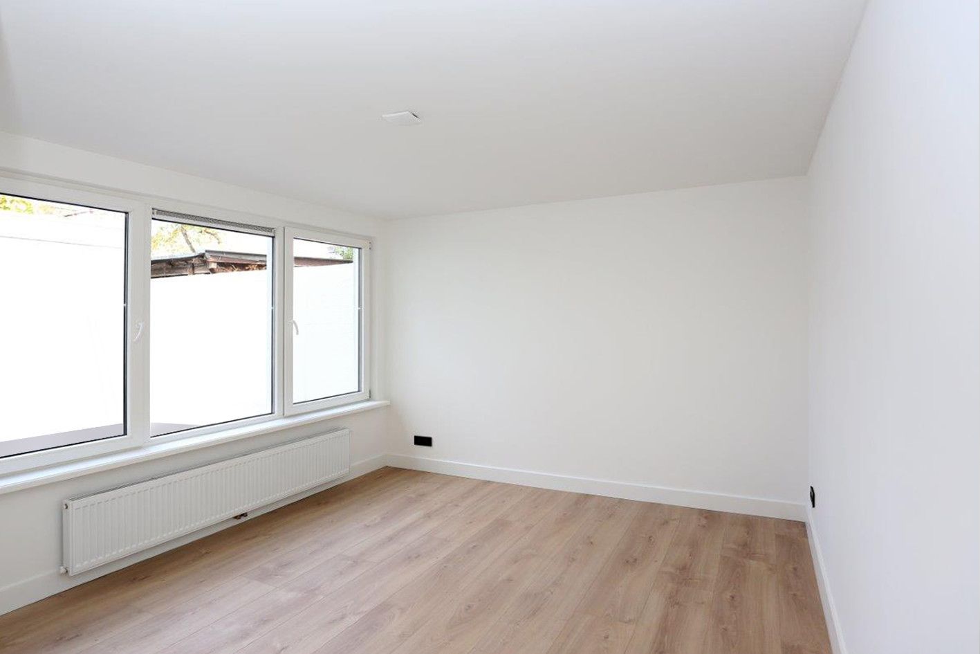 Foto 12 van Larensestraat 82