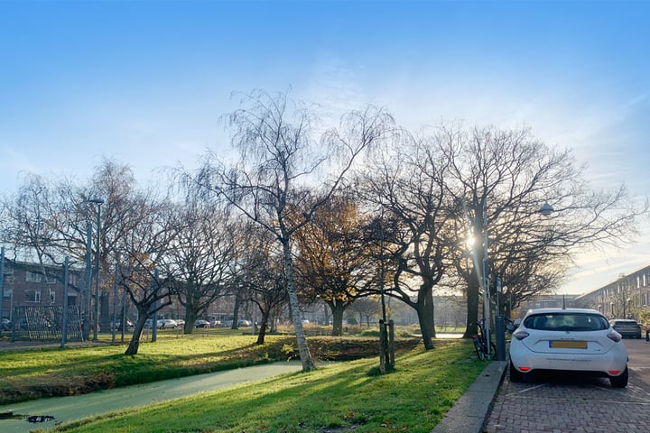 Bekijk foto 4 van Larensestraat 82