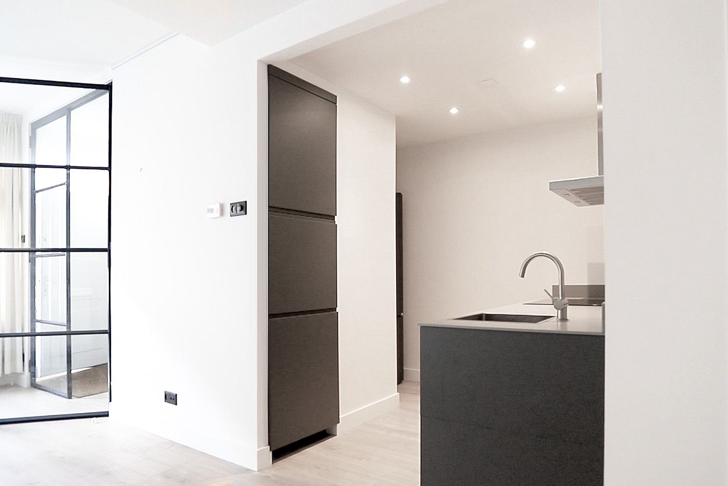 Foto 10 van Larensestraat 82