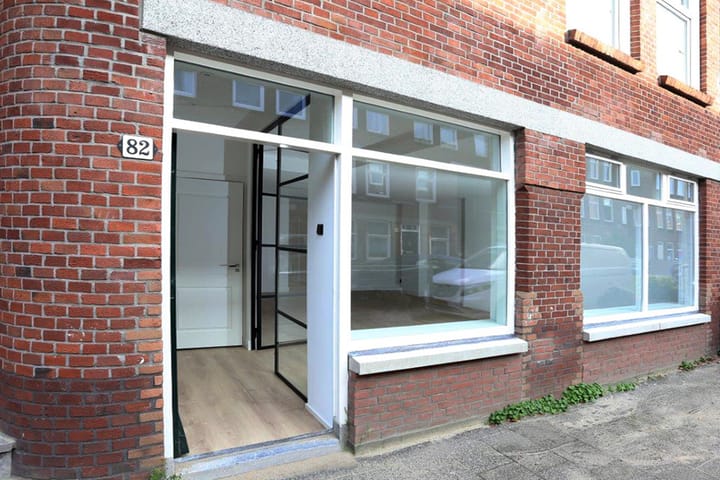 Foto 2 van Larensestraat 82