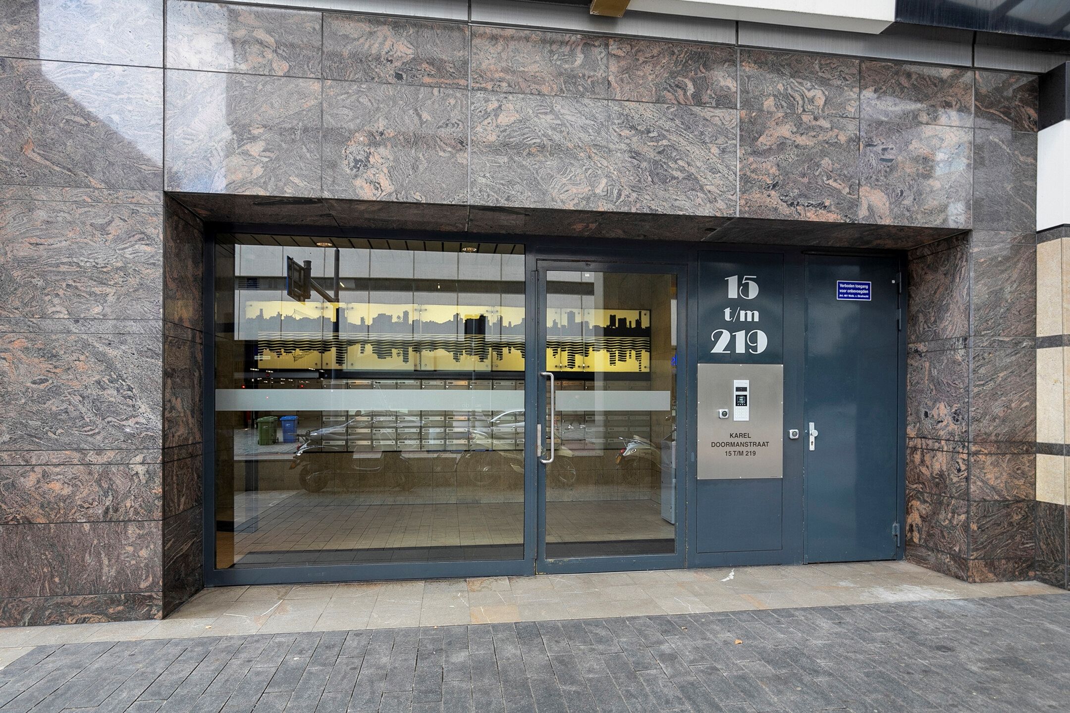 Photo 27 of Karel Doormanstraat 57