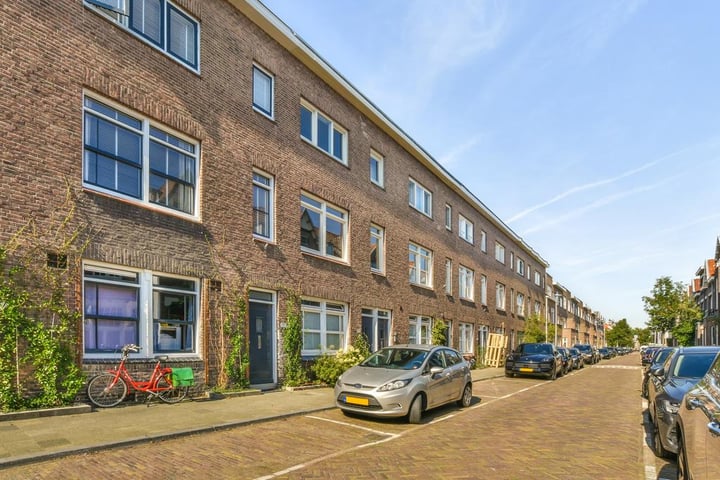 Bekijk foto 1 van Frederik Hendrikstraat 131