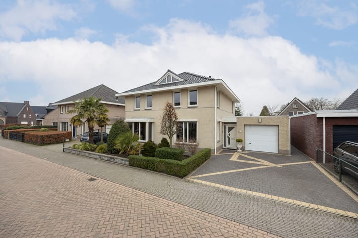 Foto 1 van Smoutstraat 4