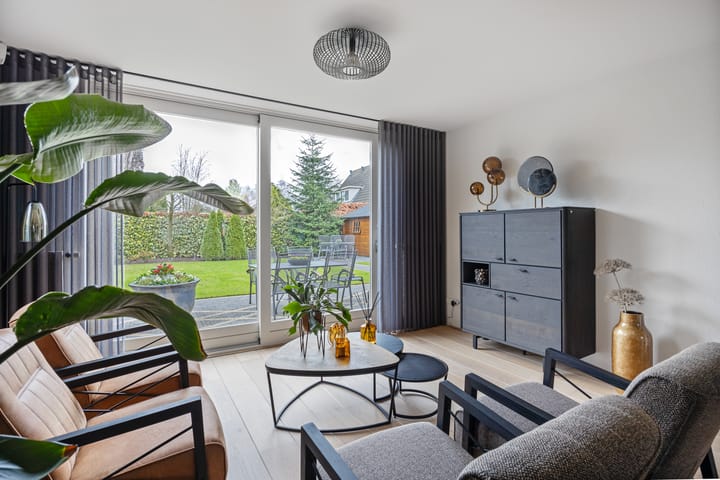 Foto 15 van Smoutstraat 4